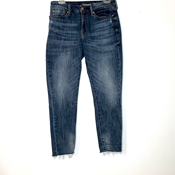 Signature Levis High Rise Ankle Skinny Jeans Raw Hemline Women’s Size 4 - Picture 1 of 9
